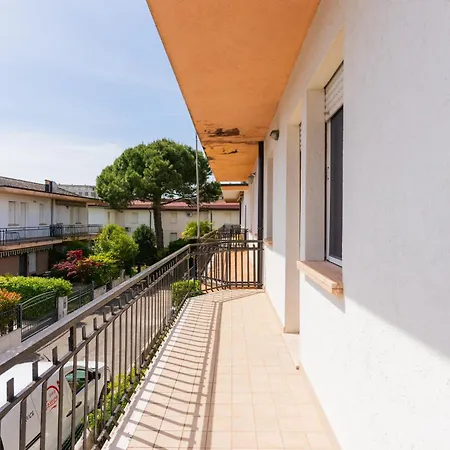 Praya Apartment